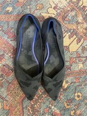 Rothy's Black And Grey Pointed Knit Flats